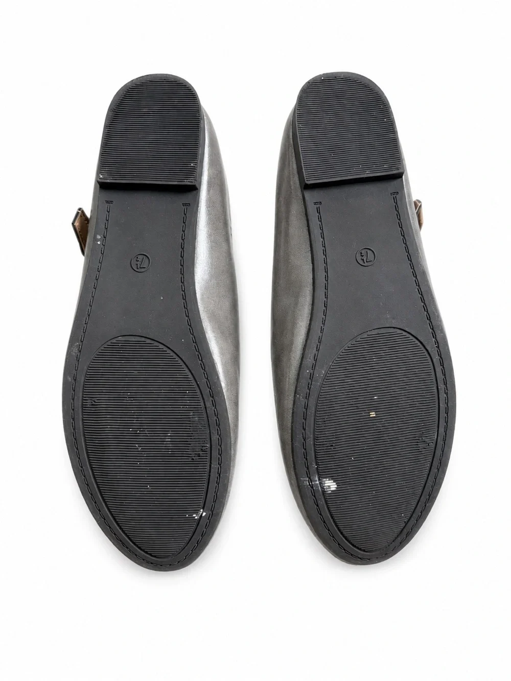 R Women’s Mary Jane Flats Size 7.5 Gray Color Ballet Flats Office Work Casual - Picture 3 of 4